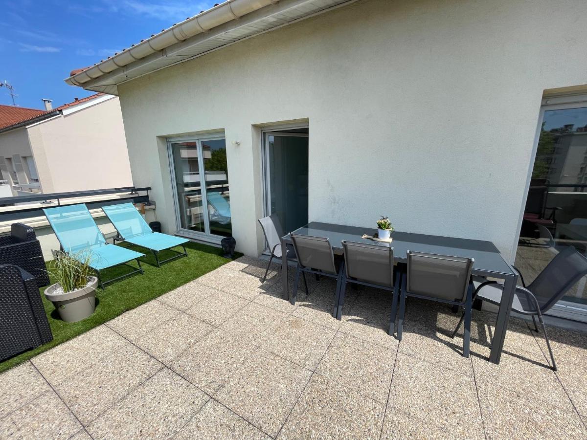 Bngo I Immense Rooftop Lyon I 2 Chambres, 4 Places Parkings, 2 Immenses Terrasses, 8 Personnes ภายนอก รูปภาพ