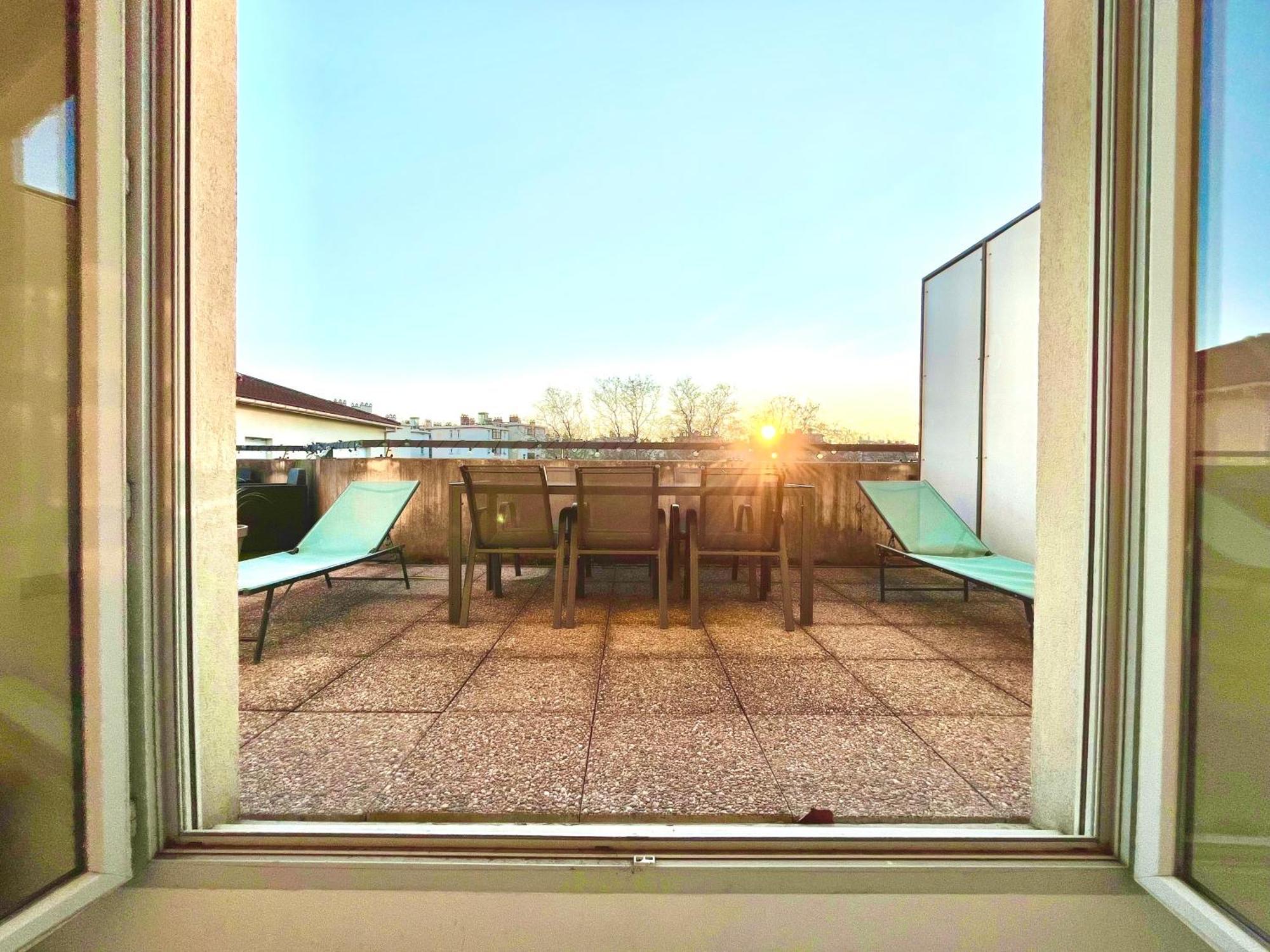 Bngo I Immense Rooftop Lyon I 2 Chambres, 4 Places Parkings, 2 Immenses Terrasses, 8 Personnes ภายนอก รูปภาพ