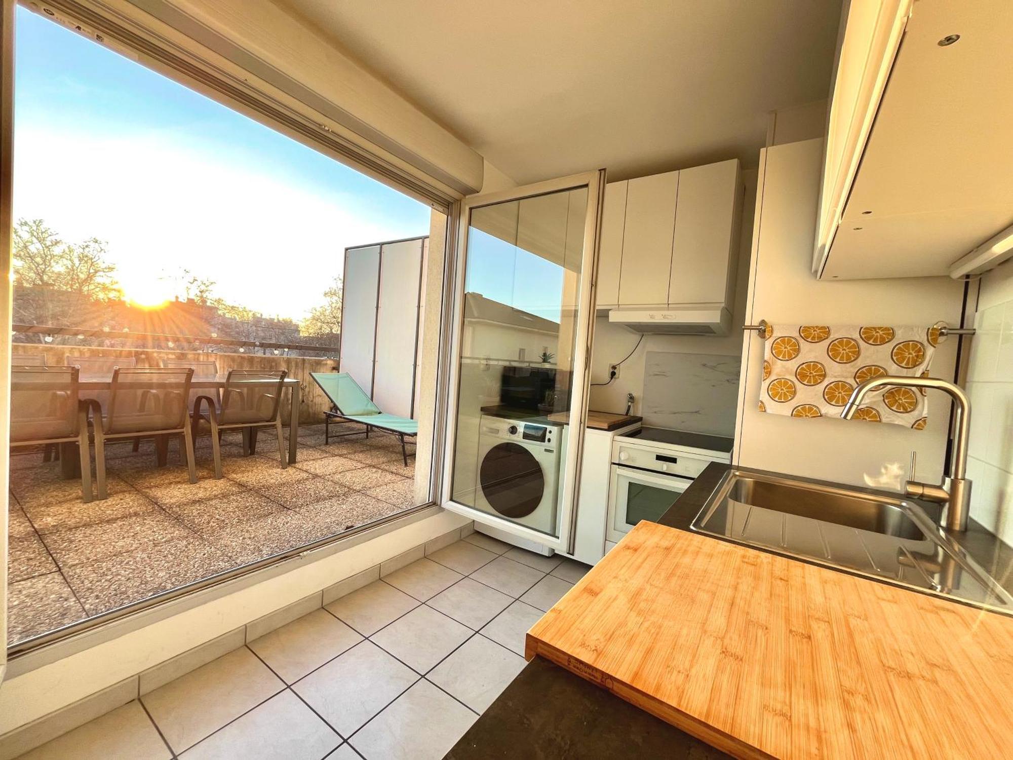 Bngo I Immense Rooftop Lyon I 2 Chambres, 4 Places Parkings, 2 Immenses Terrasses, 8 Personnes ภายนอก รูปภาพ